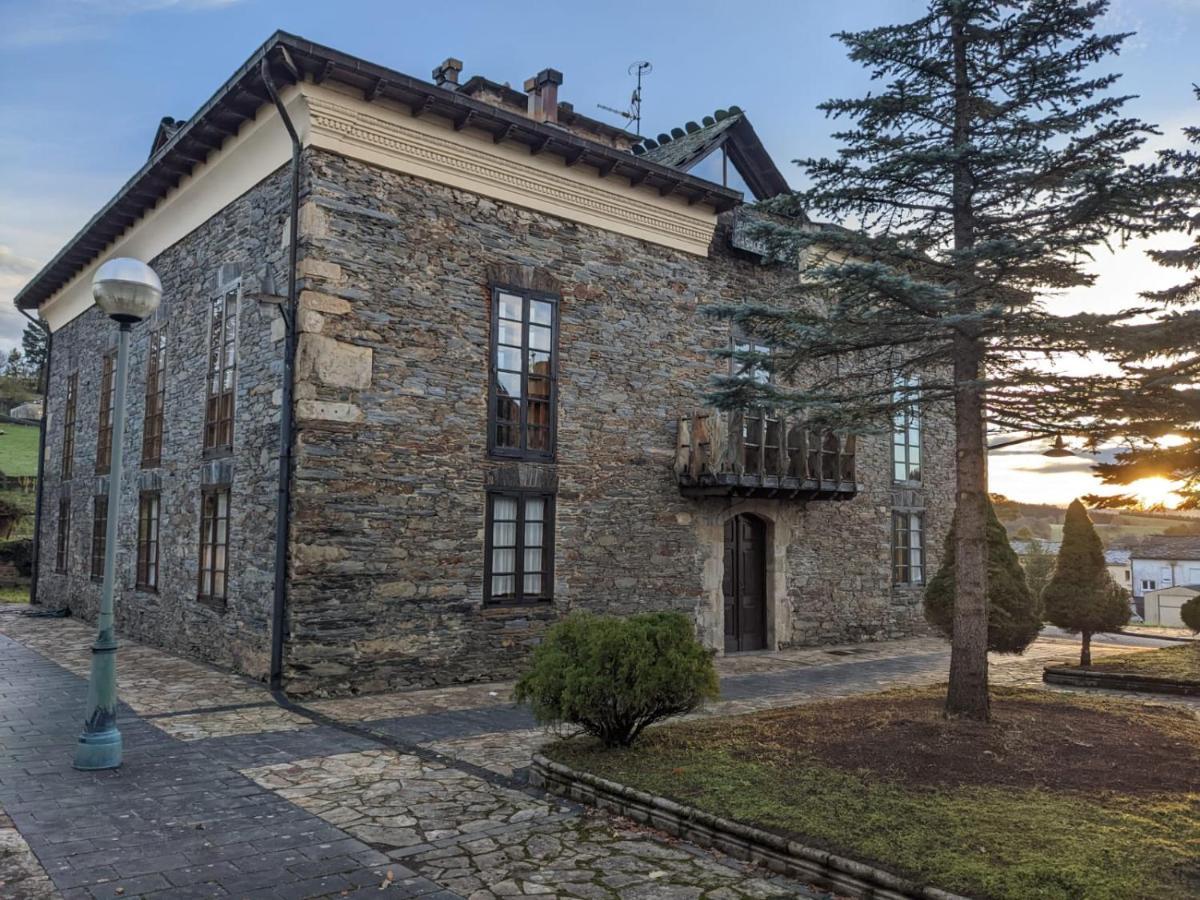 Ahio San Martin, Apartamentos Rurales Casa De La Villa San Martin de Oscos المظهر الخارجي الصورة
