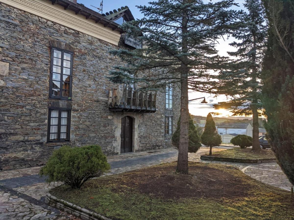 Ahio San Martin, Apartamentos Rurales Casa De La Villa San Martin de Oscos المظهر الخارجي الصورة